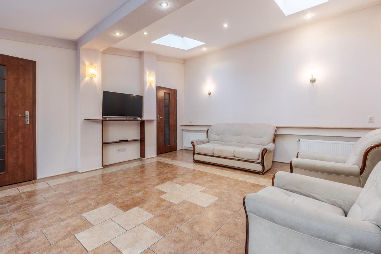 إلفيف Mangal And Terrace In Center Apartment المظهر الخارجي الصورة