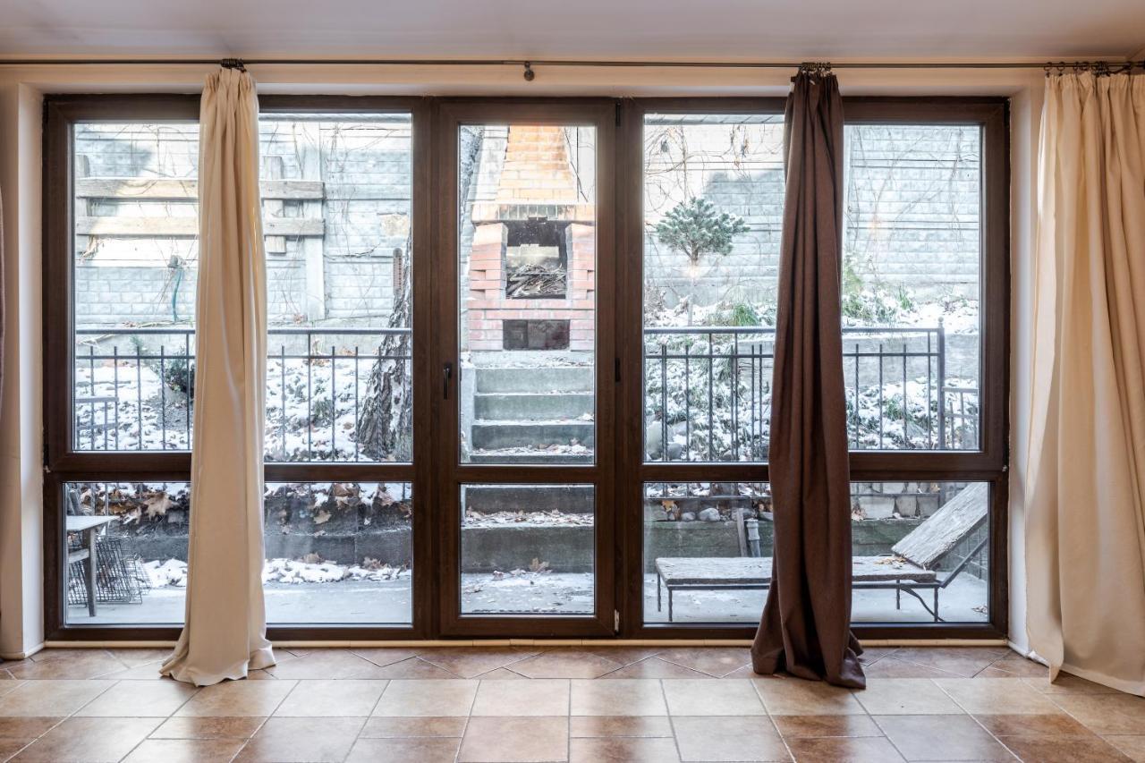 إلفيف Mangal And Terrace In Center Apartment المظهر الخارجي الصورة