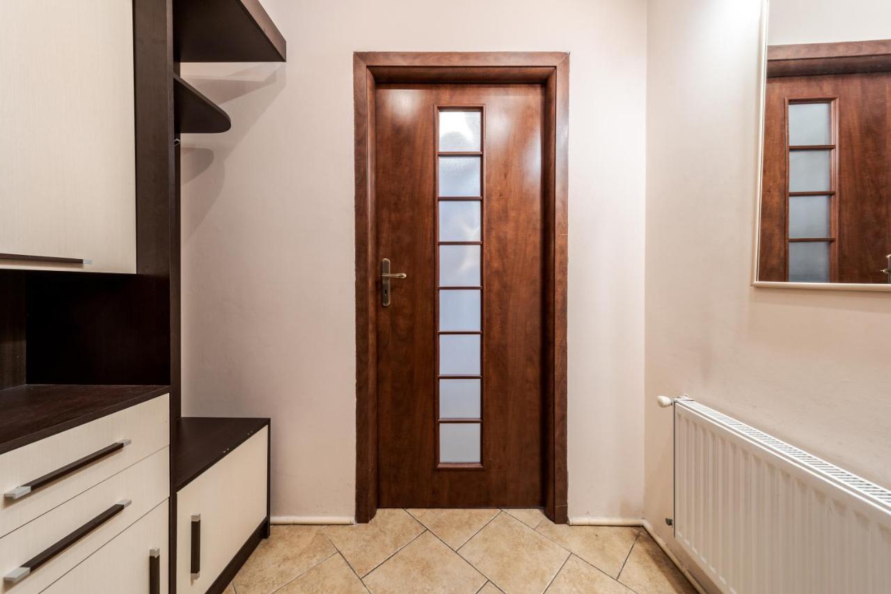 إلفيف Mangal And Terrace In Center Apartment المظهر الخارجي الصورة
