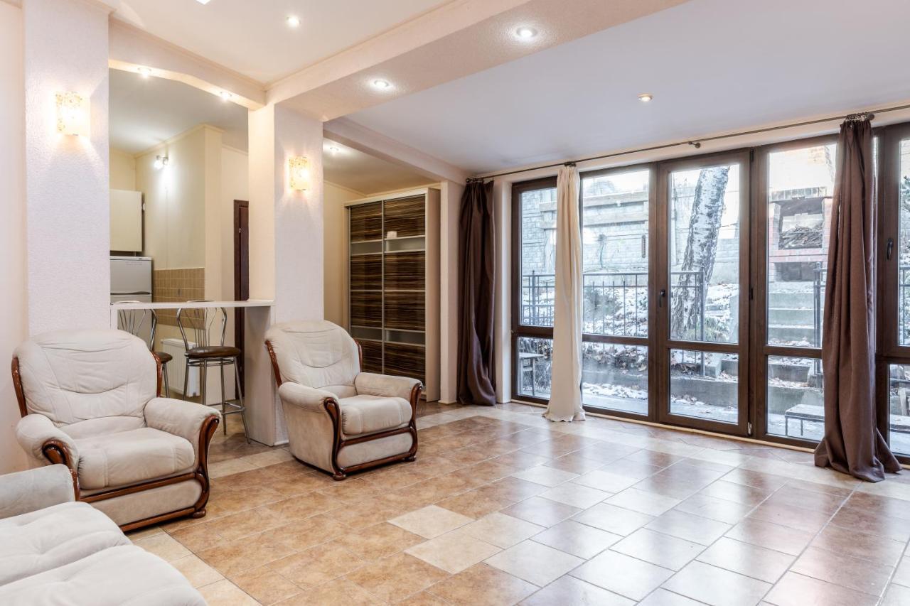 إلفيف Mangal And Terrace In Center Apartment المظهر الخارجي الصورة