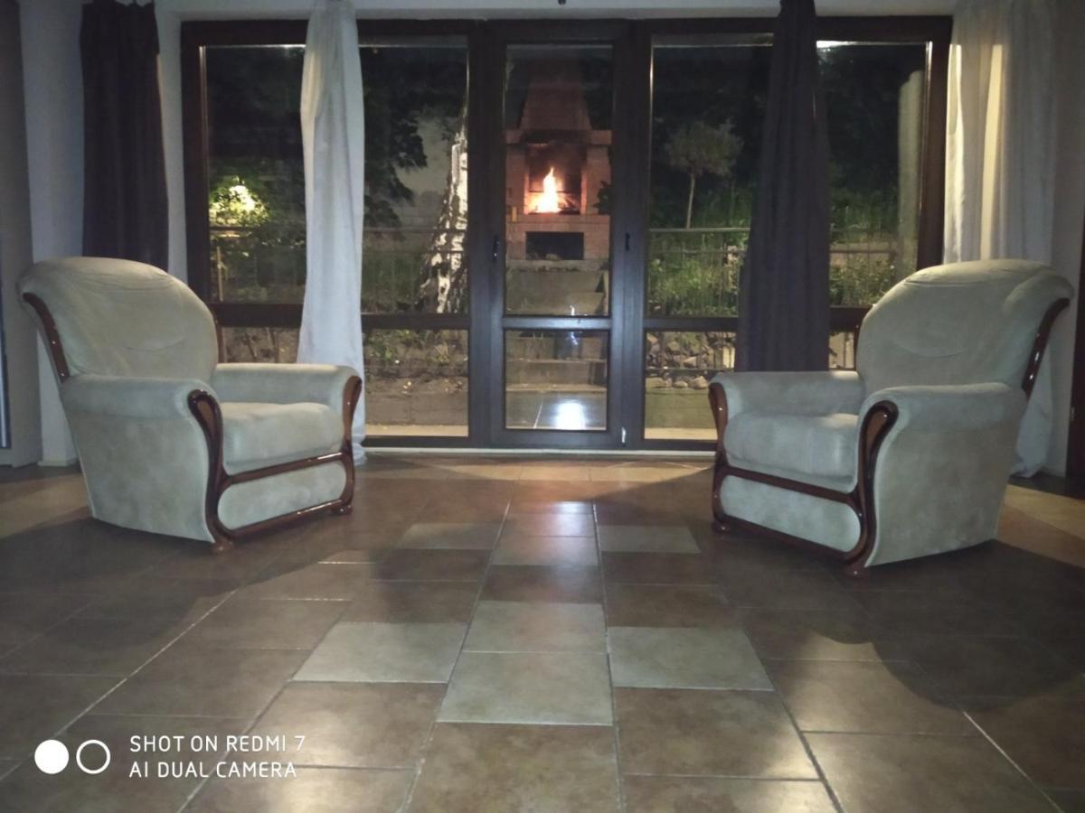 إلفيف Mangal And Terrace In Center Apartment المظهر الخارجي الصورة